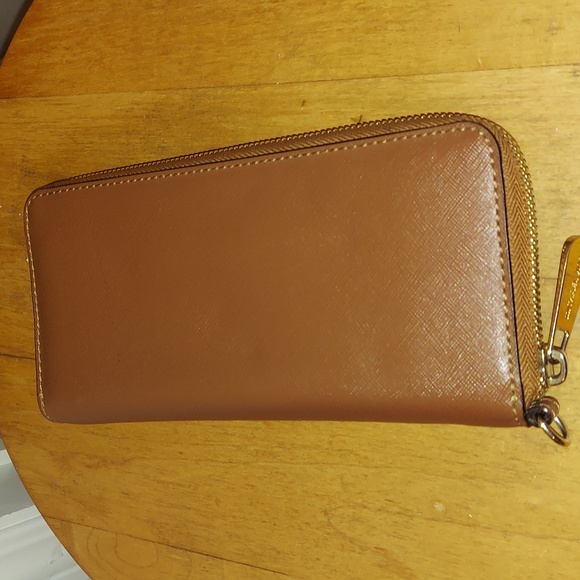 Michael Kors Wallet - Picture 8 of 9